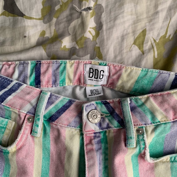 sold UO / striped mom jeans - Picture 4 of 4